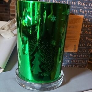 PartyLite Illusion Christmas Tree Hurricane Emerald Green Candle Holder P93033